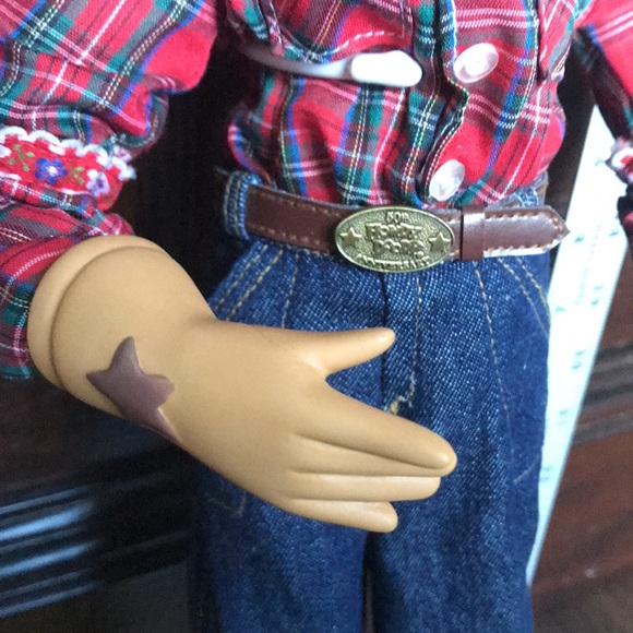 Howdy Doody Limited Edition 50th Anniversary Doll with Stand - Picture 6 of 9